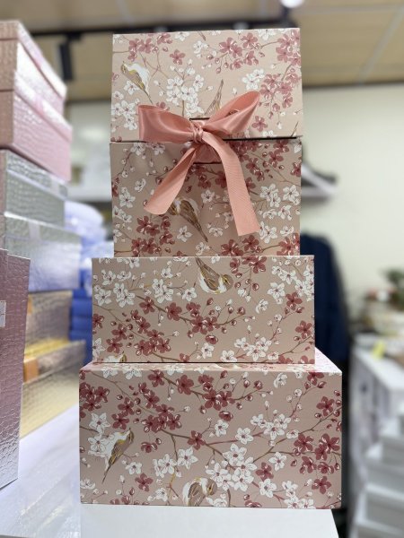 بوكس الورود مع عروقهم 3 أحجام