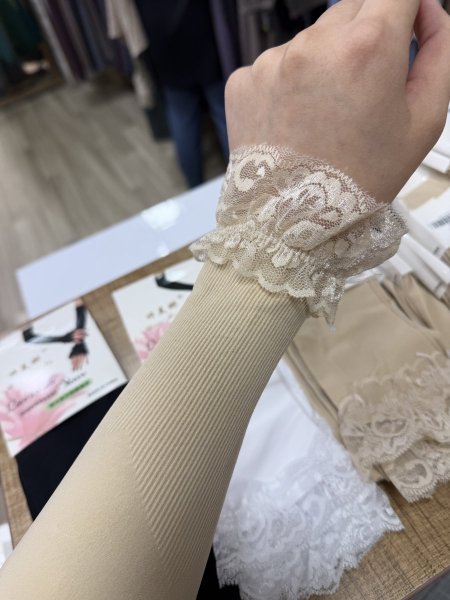 معصم دانتيل لايكرا