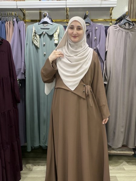 فستان رسمي مع حركة عالجنب