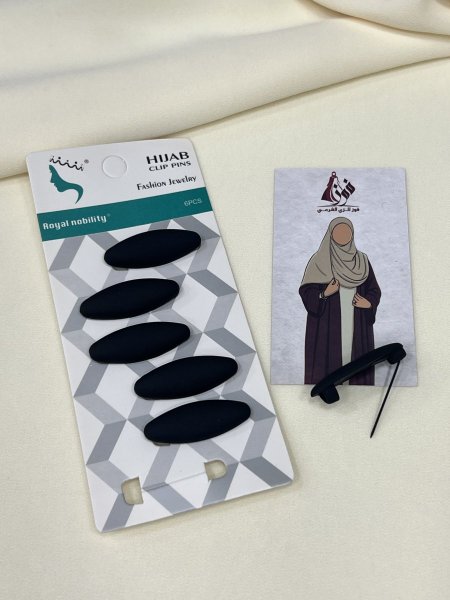 دبوس مسكر مخمل أسود