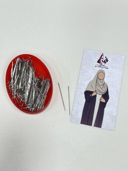 دبابيس طويلة بدون رأس