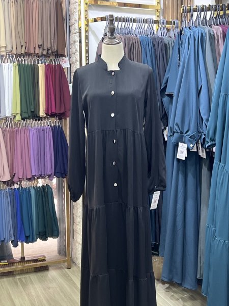 أسود